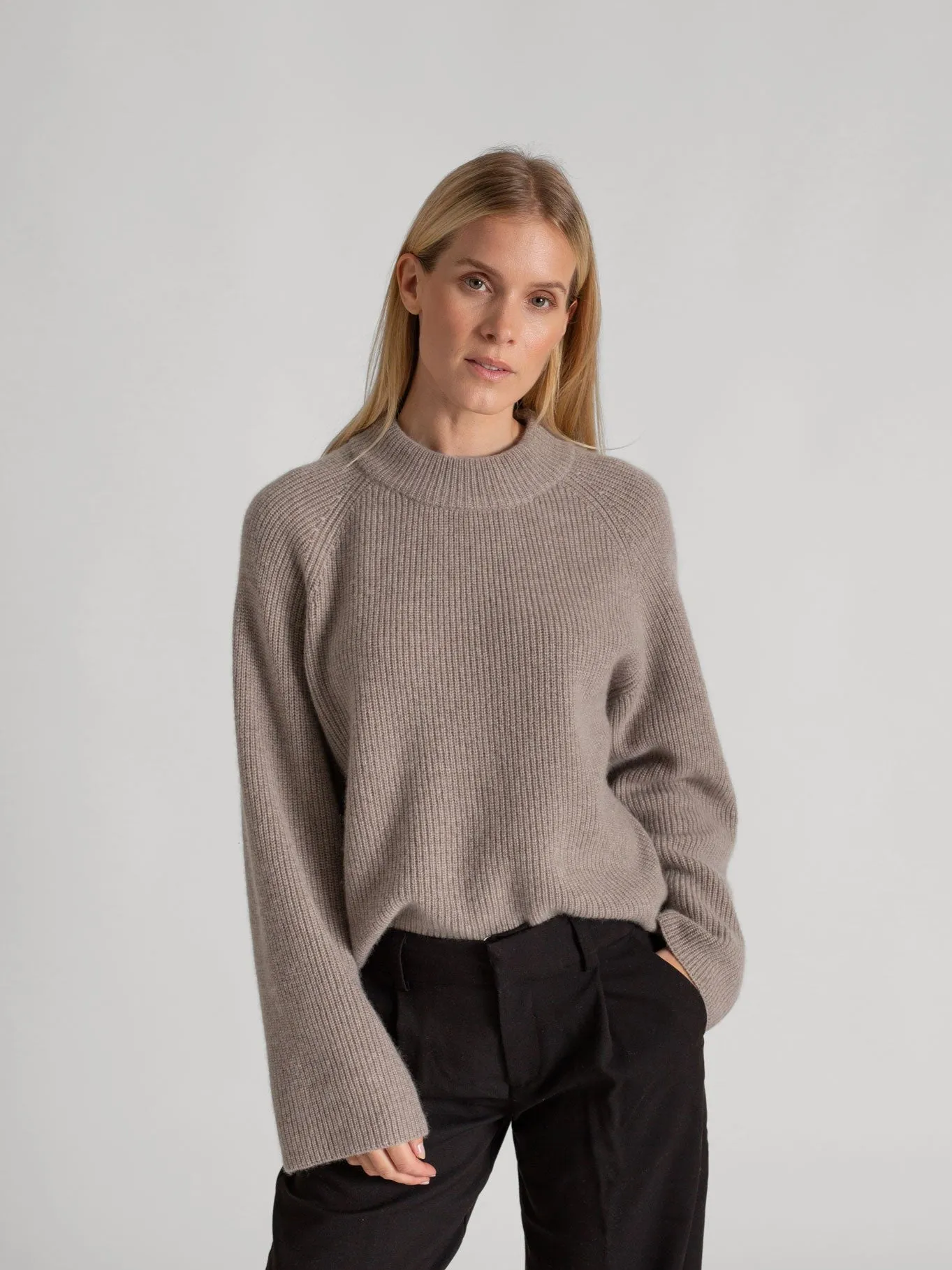 Cashmere sweater "Idun" - toast