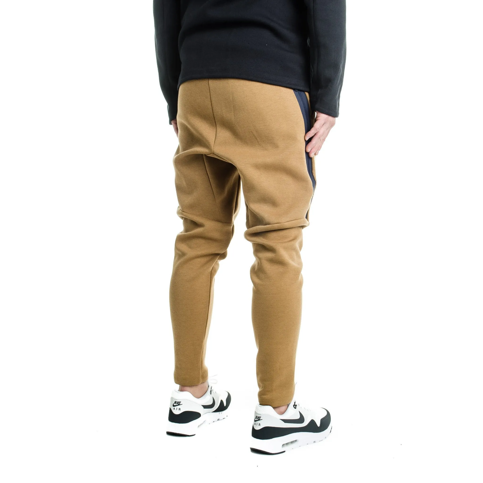 NIKE TECH FLEECE CROPPED PANTS - Golden Beige-Khaki