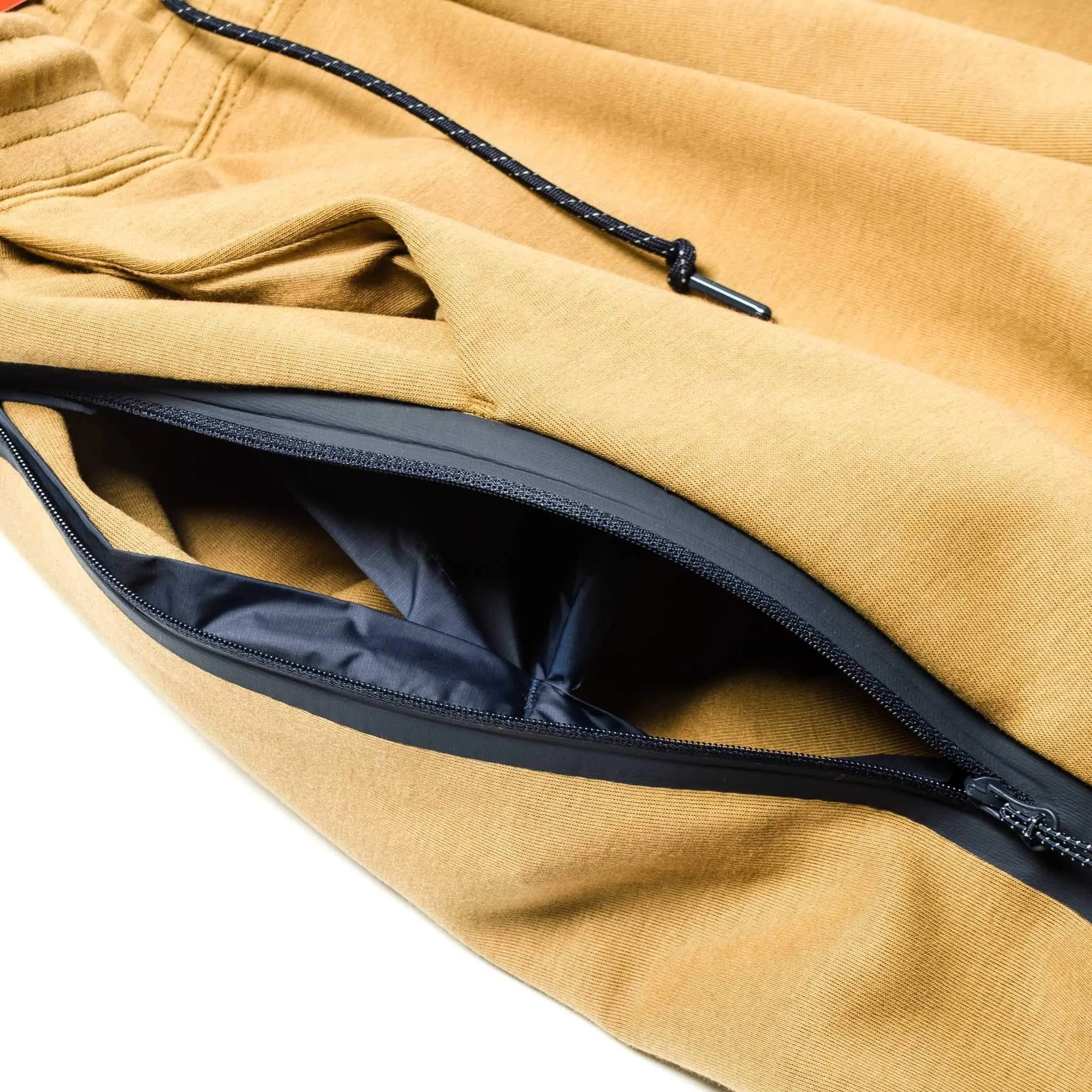 NIKE TECH FLEECE CROPPED PANTS - Golden Beige-Khaki